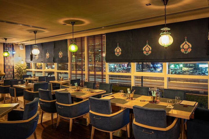 Dining 54 of 78