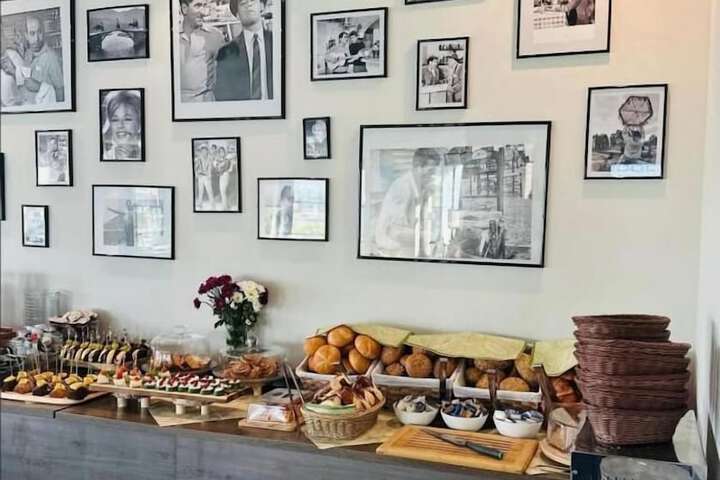 Breakfast/Coffee Service 60 of 100