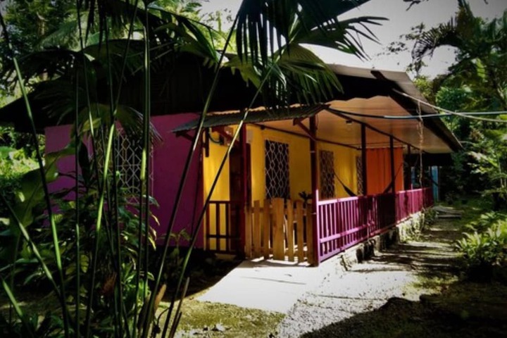 Cabinas Algebra in Cahuita