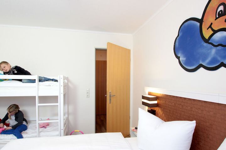 Room 25 of 60