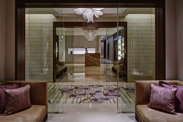 Hotel Interior 76 of 144