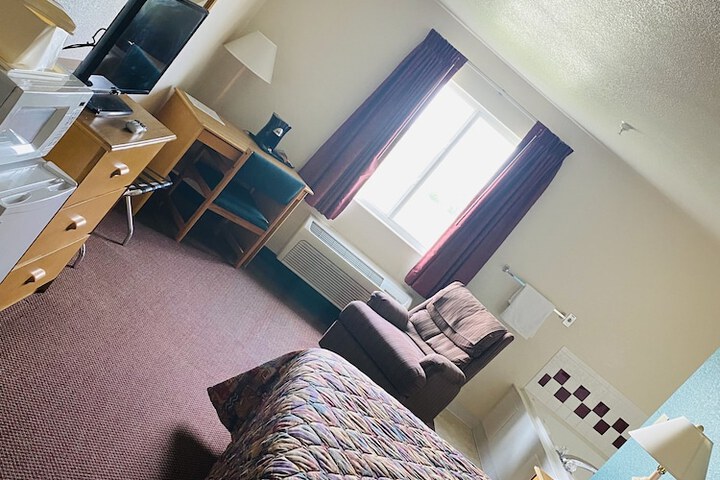 Room 27 of 93