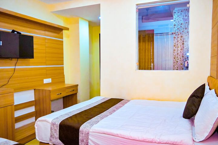 Room 7 of 24