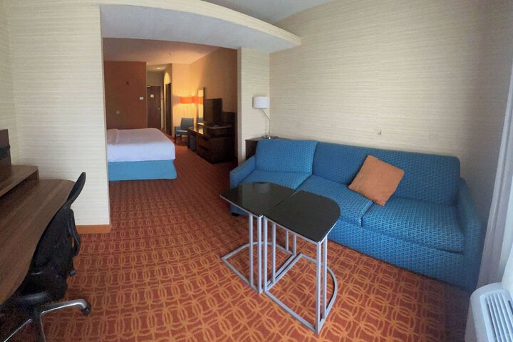 1 King Bed Accessible (6 of 9)