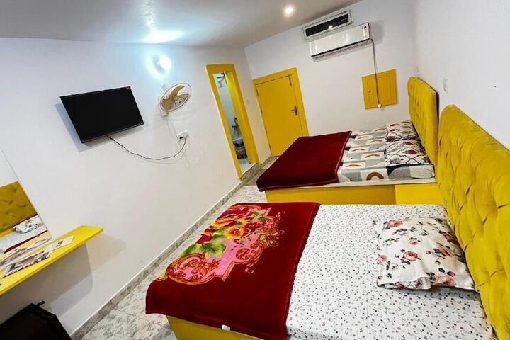Room 18 of 43