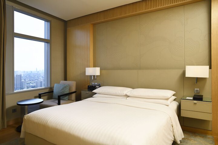 Room 17 of 124