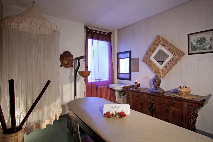 Room 24 of 45