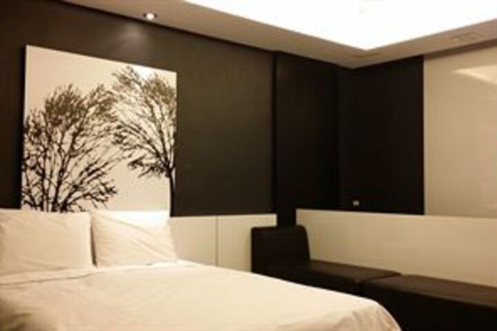 Hotel Suite Photo