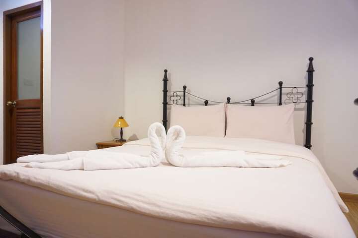 Room 10 of 64