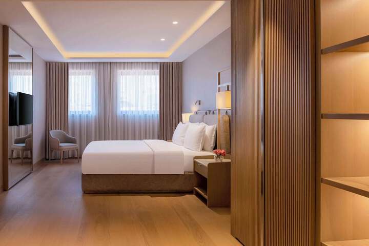 Room 15 of 117