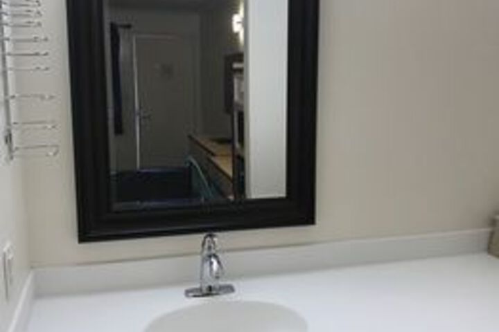 Room 9 of 26