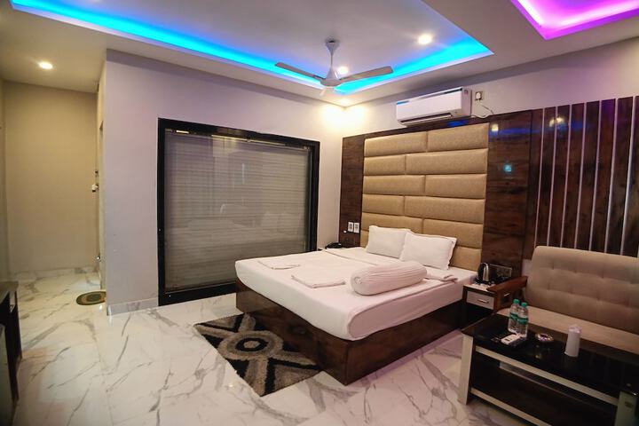 Room 14 of 56