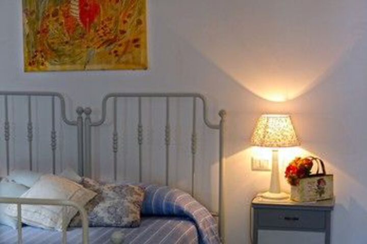 Room 16 of 32