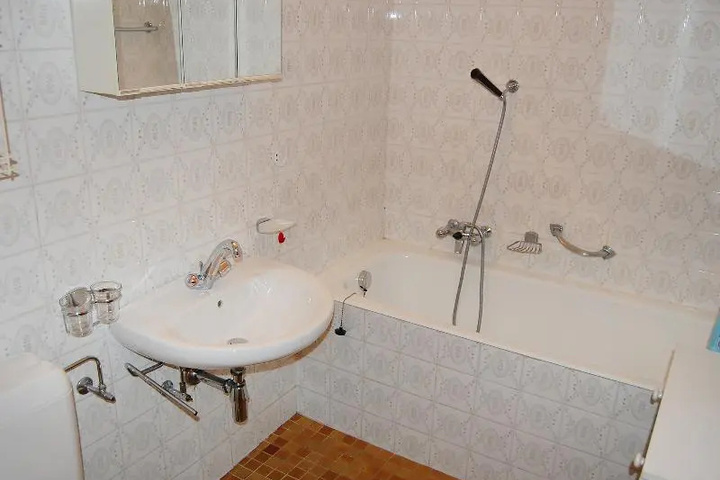 Room 6 of 21