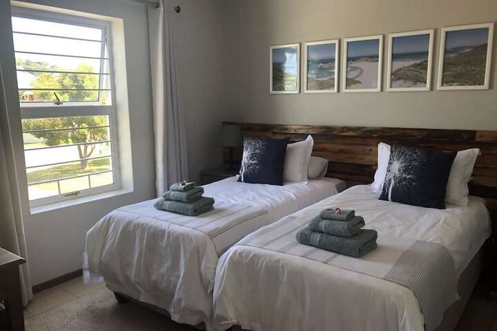 Room 2 of 11