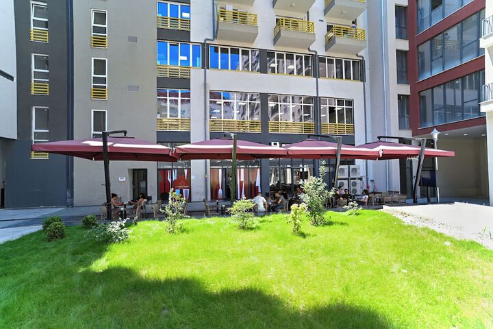 Hotel Exterior 25 of 26