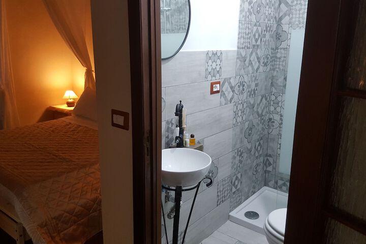 Room 18 of 29