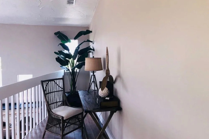 Room 13 of 31