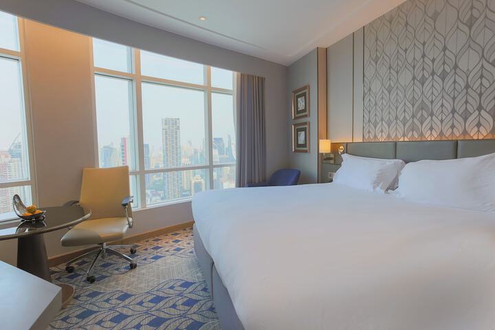 Room 53 of 151