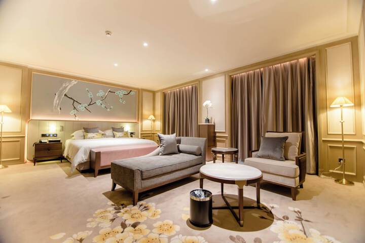 Room 21 of 40