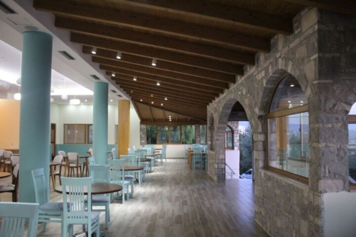 Dining 9 of 29
