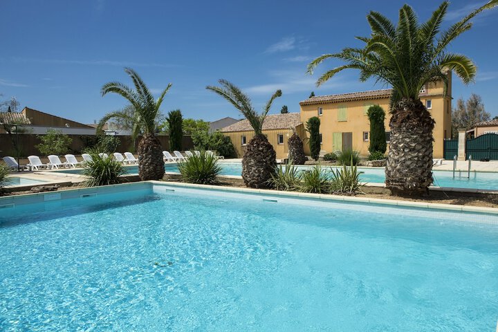 Pools & Facilities