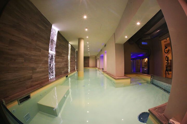 Spa 166 of 208