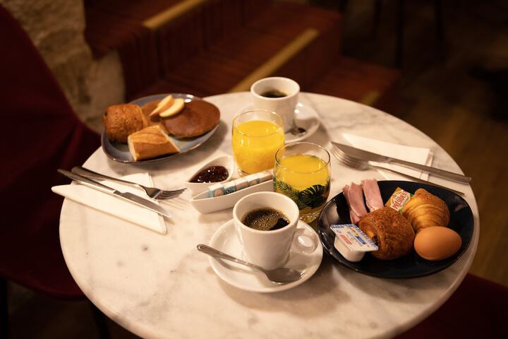 Breakfast/Coffee Service 39 of 52