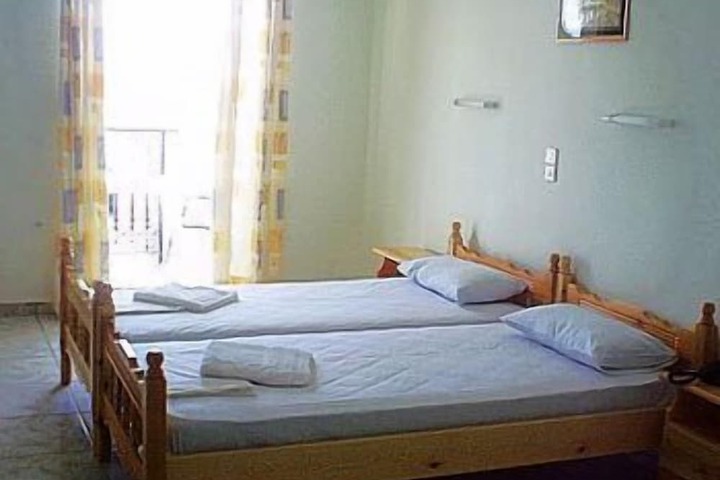 Room 8 of 52