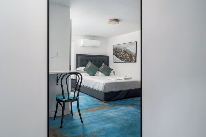 Room 21 of 42