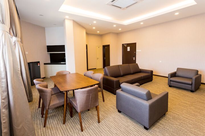 Room 70 of 90