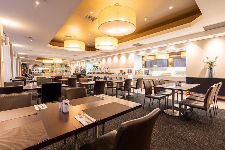 Dining 48 of 129