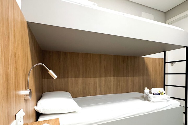 Room 16 of 29