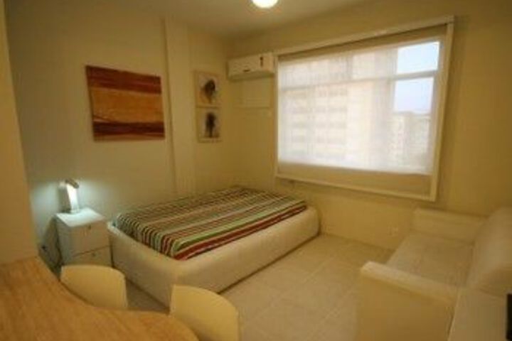 Room 8 of 20