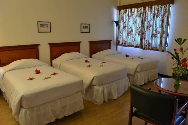 Room 4 of 44