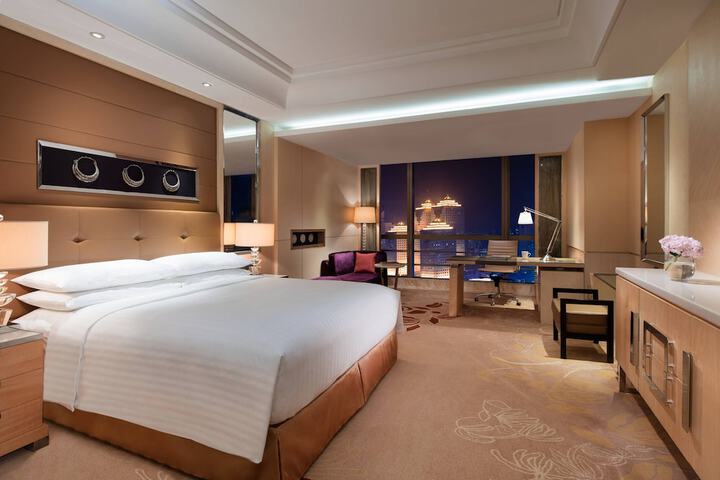 Room 11 of 55