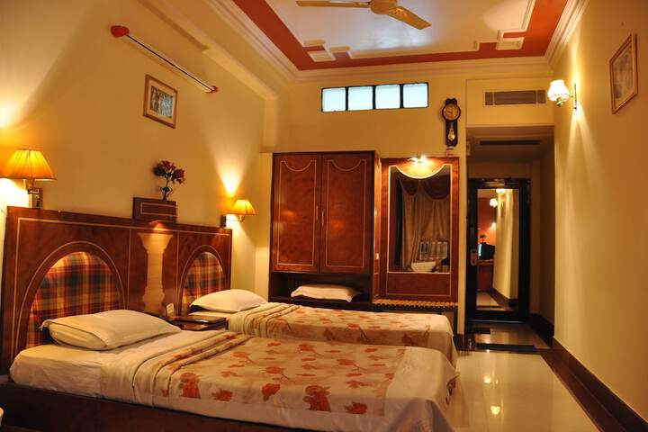 Room 10 of 45