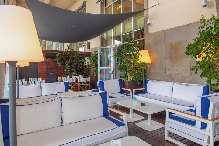 Hotel 140 of 148