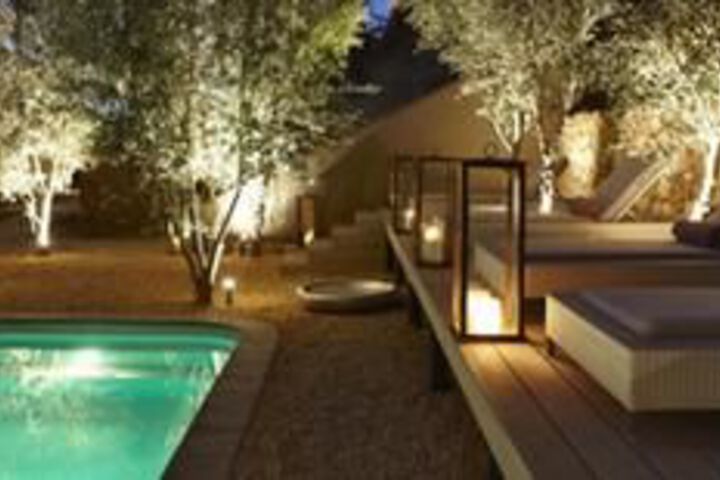 Pool 11 of 15