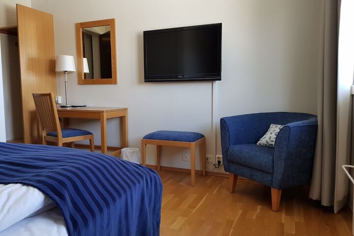 Room 18 of 111