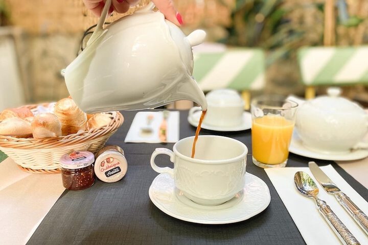 Breakfast/Coffee Service 94 of 107