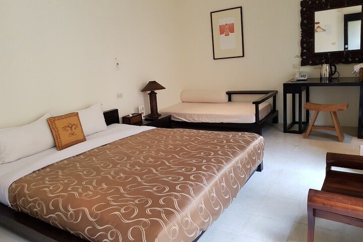 Room 7 of 24