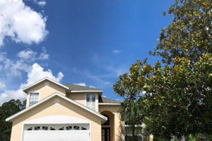 Wr001or in Davenport, FL