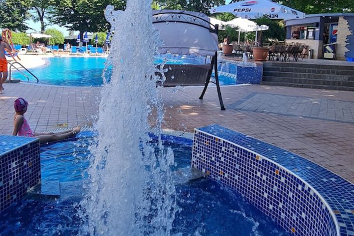 Pool 55 of 113