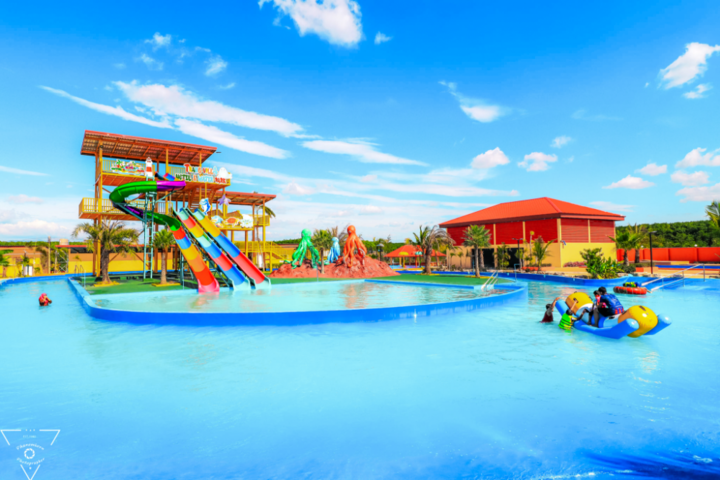 Trang Villa Hotel and Water Park