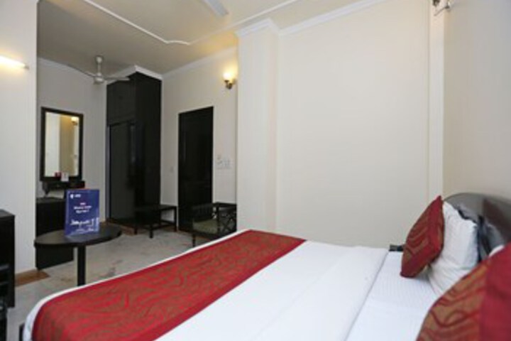 Room 14 of 26