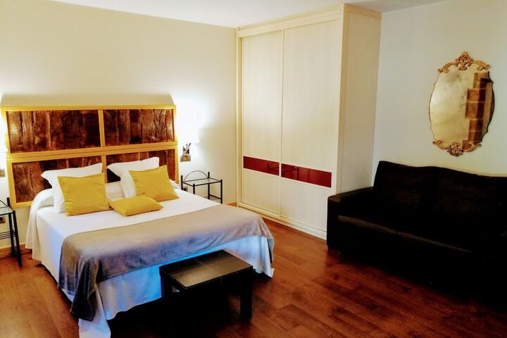 Room 11 of 33