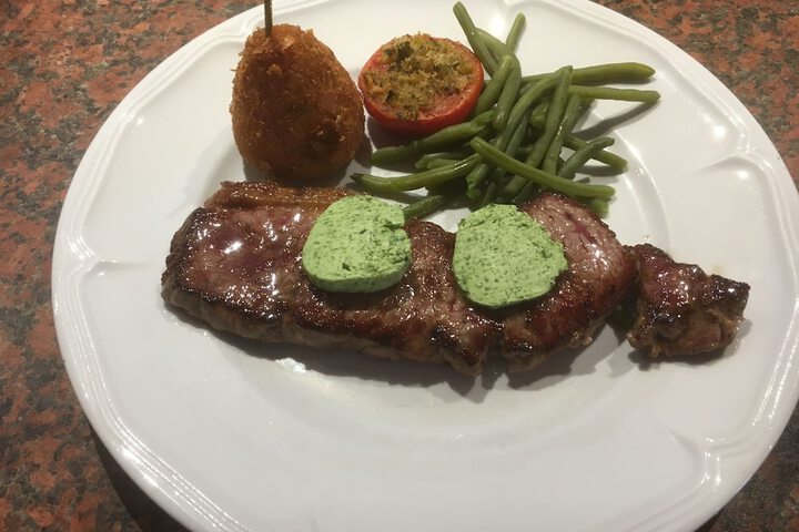 Dining 22 of 48