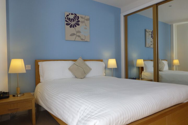 Room 3 of 25