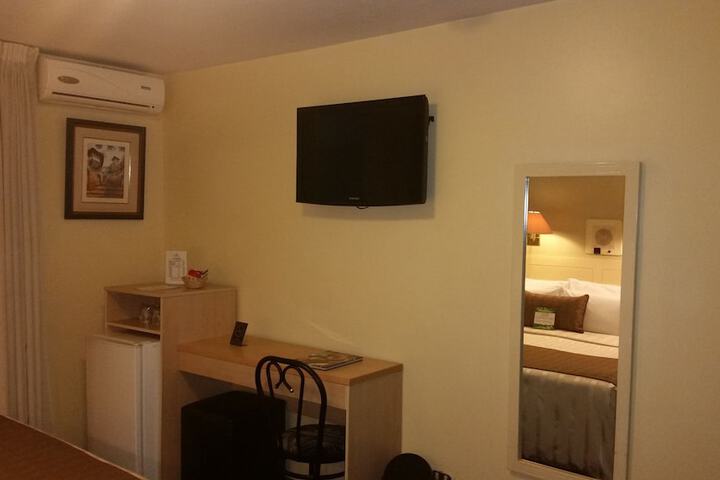 Room 5 of 35
